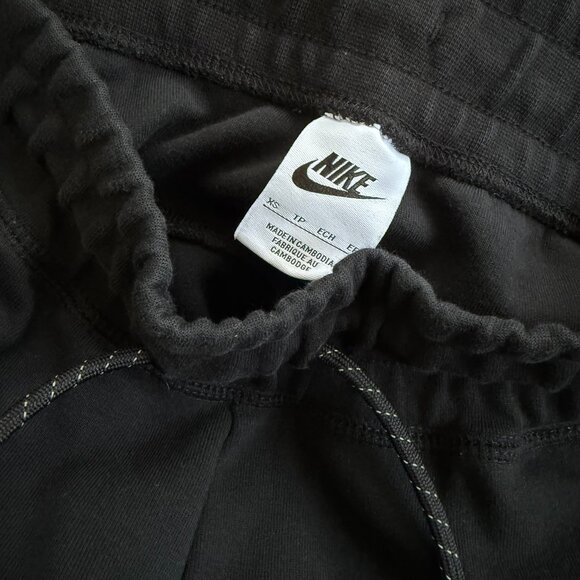 Nike Tech Fleece Pants - Picture 1 of 6